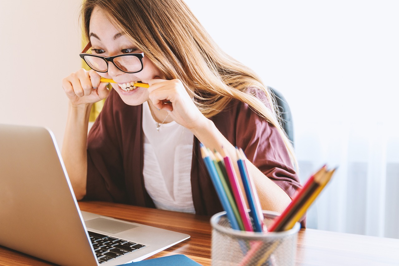 Como faço para trabalhar como merendeira em escola?